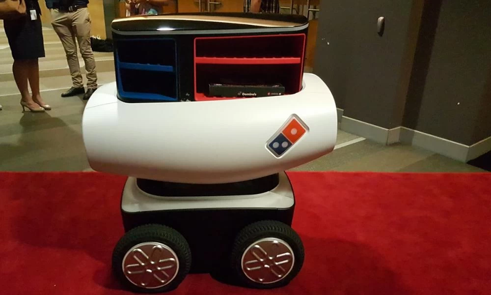 ΗΠΑ: Domino's και Nuro θα στέλνουν παραγγελίες με...ρομπότ